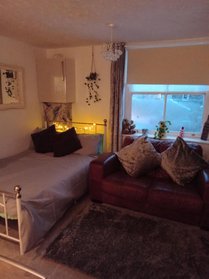 Little Dorrit Studio Flat 5 Rochester Me1 1Xz Strood Exterior foto